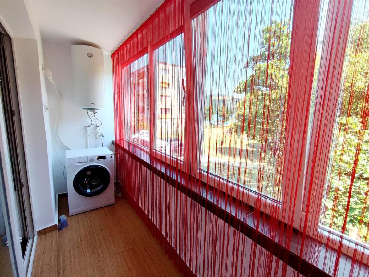 Deea Apartment Orşova Екстериор снимка
